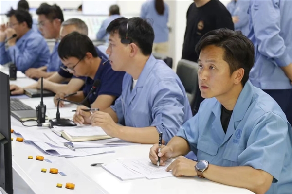 首次！中國全新載人火箭三級(jí)液氫液氧發(fā)動(dòng)機(jī)長(zhǎng)程高模試驗(yàn)成功